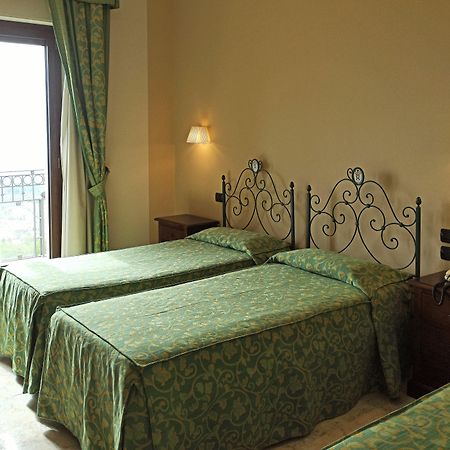 Hotel Primavera Dell'Etna Zafferana Etnea Ngoại thất bức ảnh