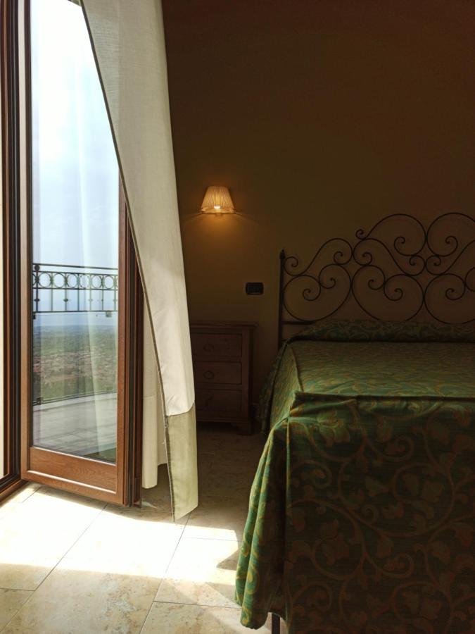 Hotel Primavera Dell'Etna Zafferana Etnea Ngoại thất bức ảnh
