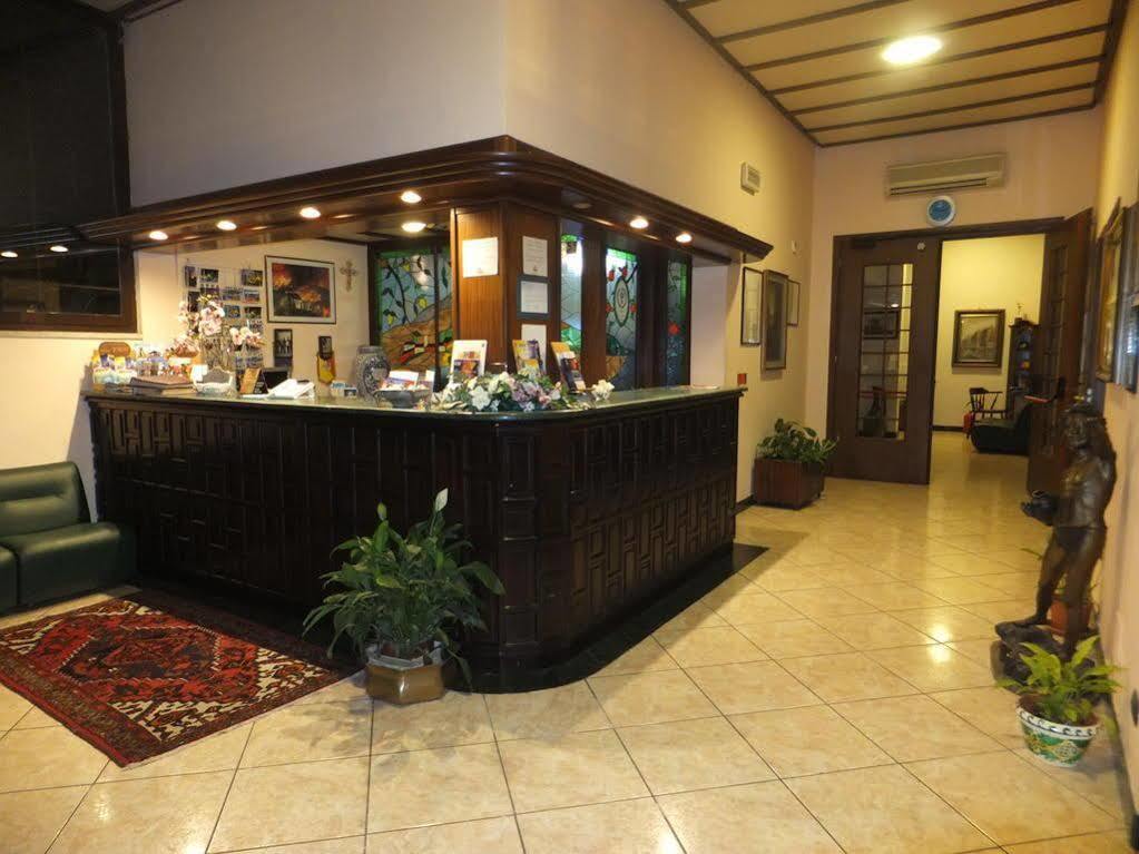 Hotel Primavera Dell'Etna Zafferana Etnea Ngoại thất bức ảnh