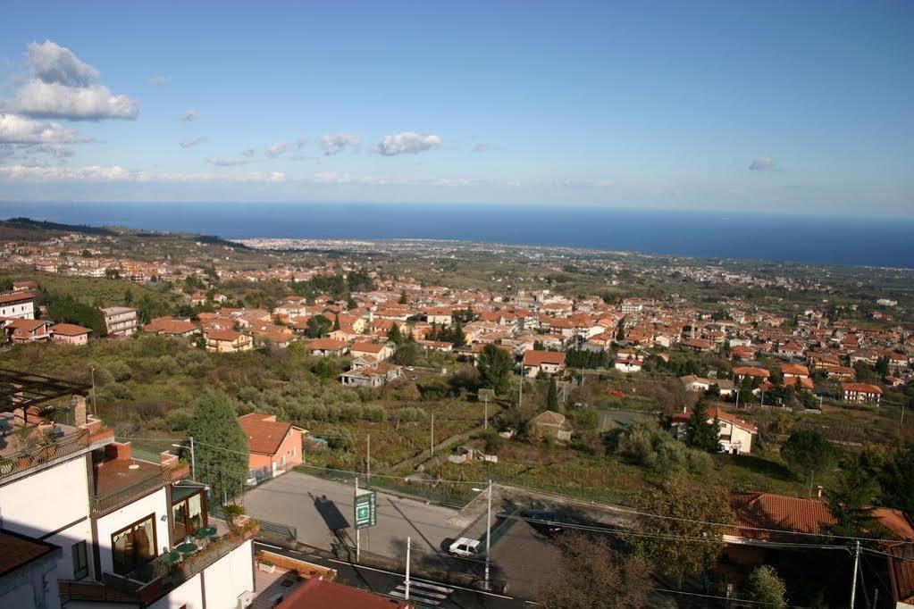Hotel Primavera Dell'Etna Zafferana Etnea Ngoại thất bức ảnh